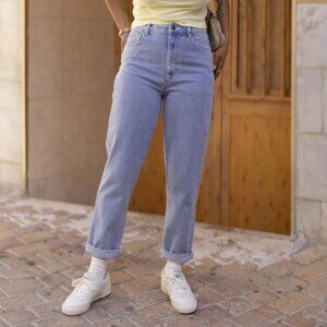 Light Wash Dana Mom Jeans